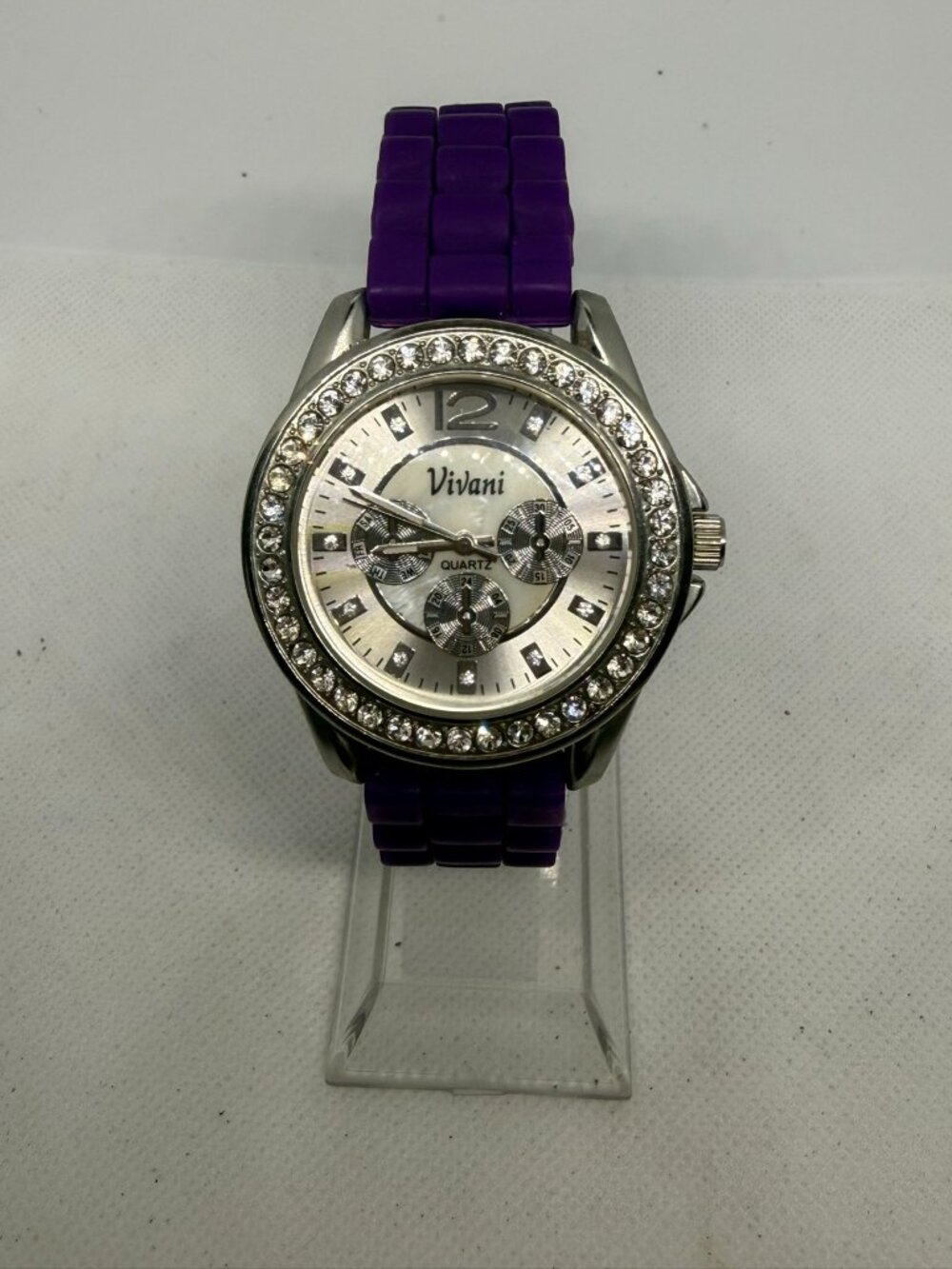 Vivani Women's Silver-Tone Crystal Bezel Purple Rubber Band Analog Quartz Watch - Picture 3 of 11